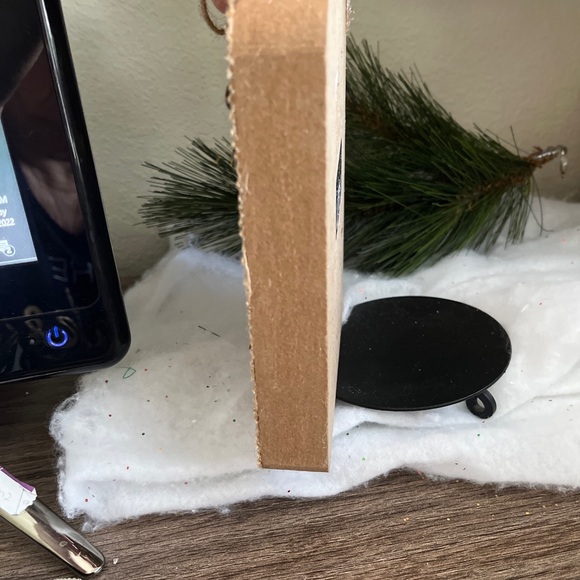 “BE THANKFUL” THICK WOODEN FREE STANDING FALL DECOR WITH SUNFLOWER - Picture 3 of 3